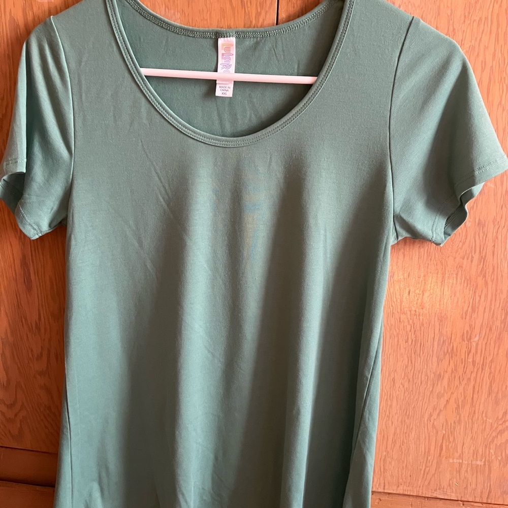 Lularoe blue Classic T